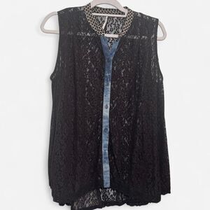 Free People Noir Romantic Floral Lace Button-Down Top – Dark Boho (M)